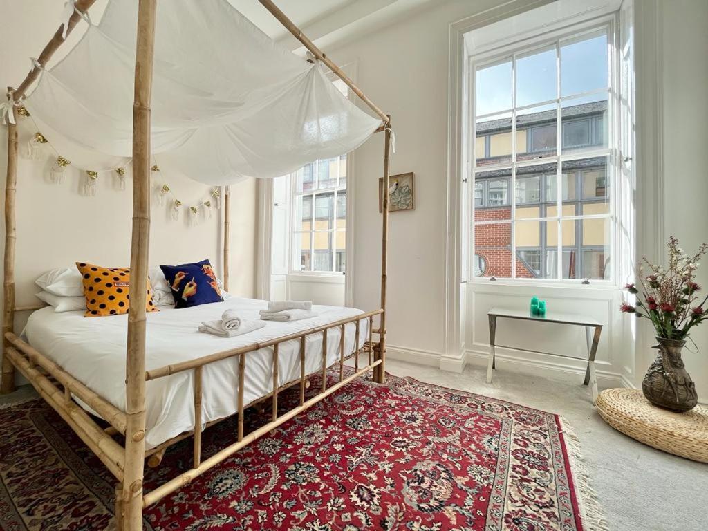 Unique & Luxurious 2 Bedroom Centre Апартаменты *