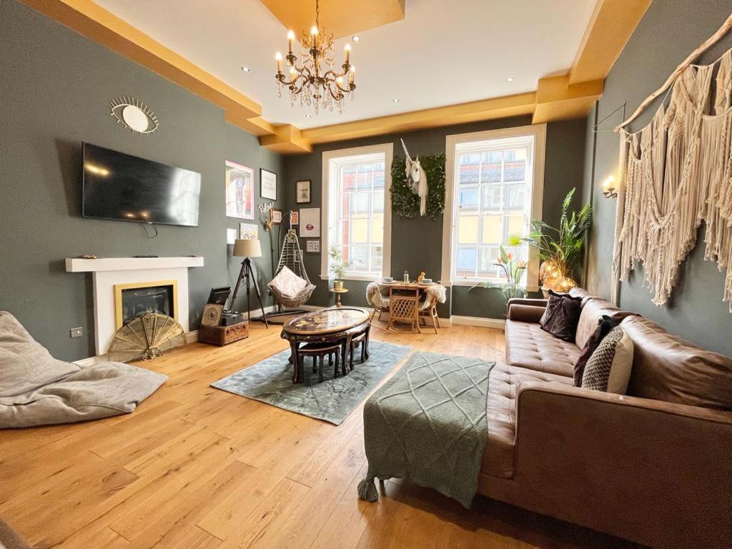 Unique & Luxurious 2 Bedroom Centre Апартаменты Ноттингем