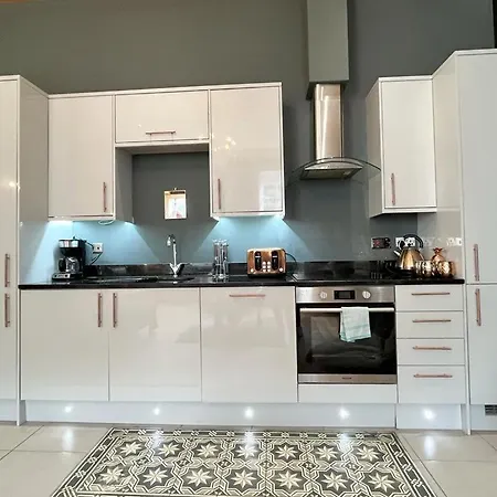 Unique & Luxurious 2 Bedroom City Centre Apartment Ноттингем Экстерьер фото
